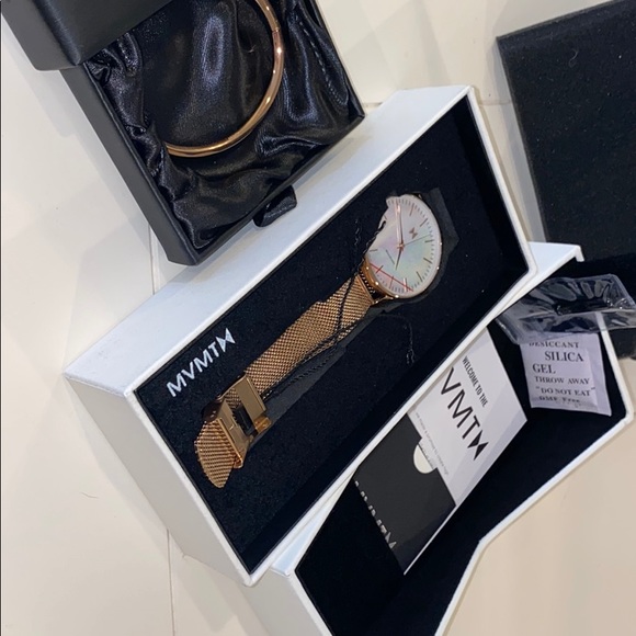 MVMT Jewelry - MVMT Rose Gold Watch and Bracelet